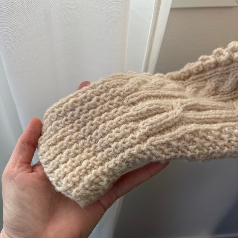 Cardigan - Picture 6 of 10